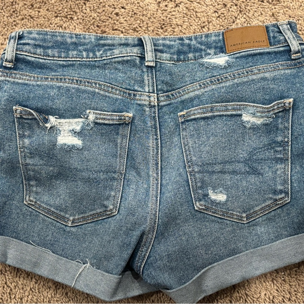 American Eagle Distressed Denim Shorts size 4